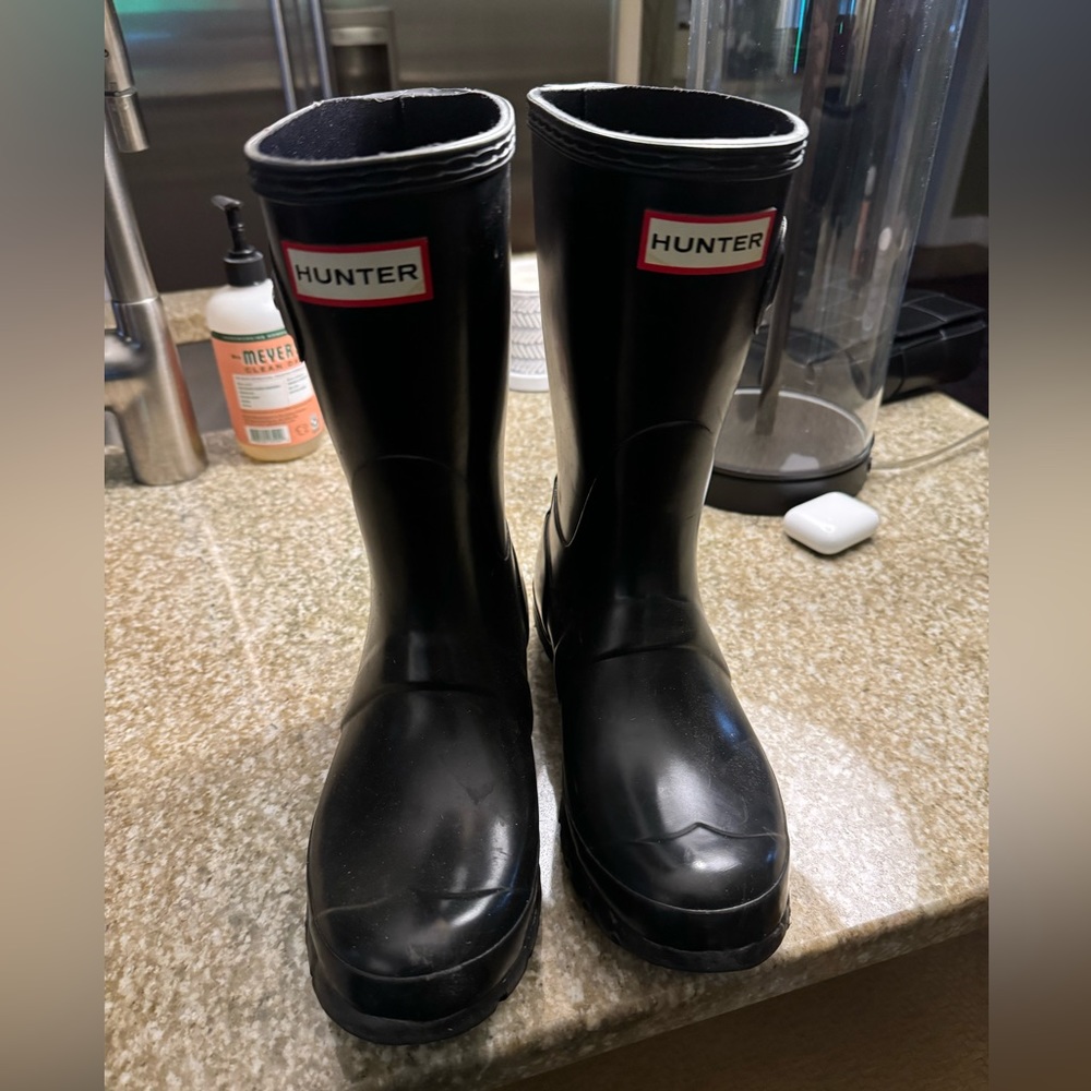Hunter boots! Size 7! Great condition, barely worn!